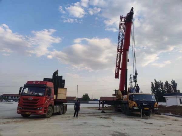 河北省京泰高速遷安服務區案例現場